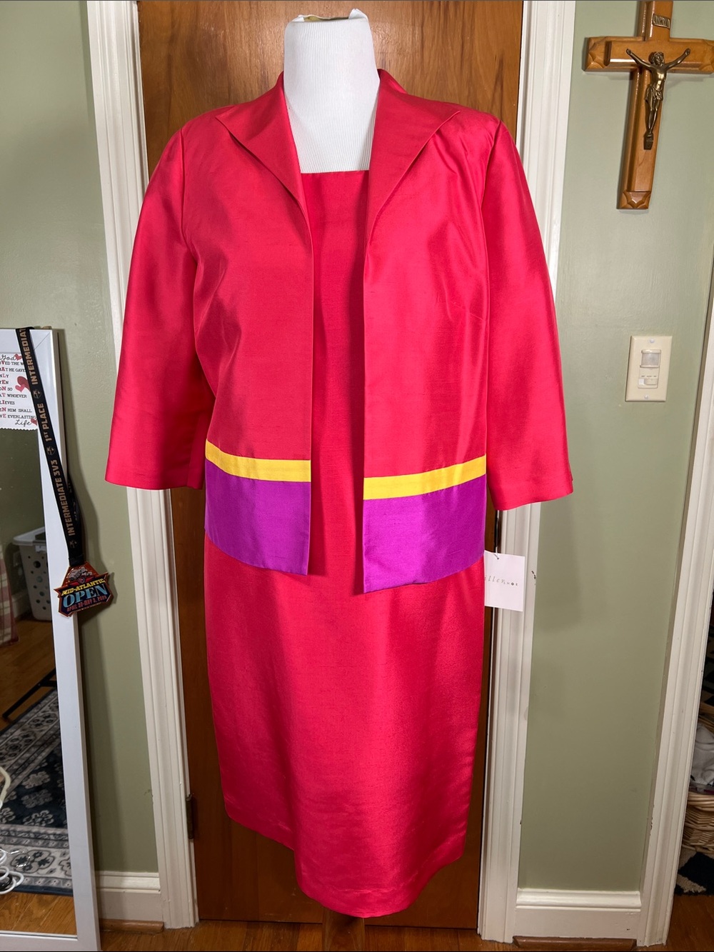 Classic Square-Neck Sleeveless Silk Shift Dress with Jacket